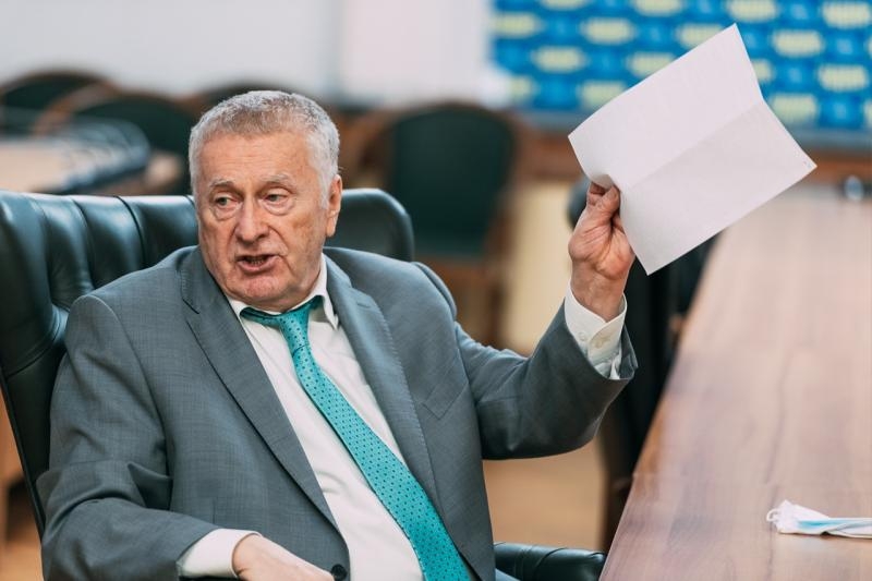 ЛДПР отрицает информацию о смерти Жириновского