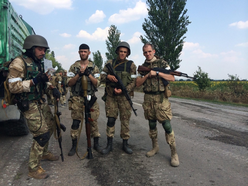 Леди Геноцид: Нацистка Вита Заверуха, которая помогала спаливать людей в Одессе, сейчас с супругом убивает российских