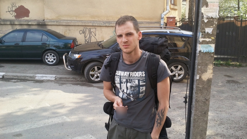 Леди Геноцид: Нацистка Вита Заверуха, которая помогала спаливать людей в Одессе, сейчас с супругом убивает российских