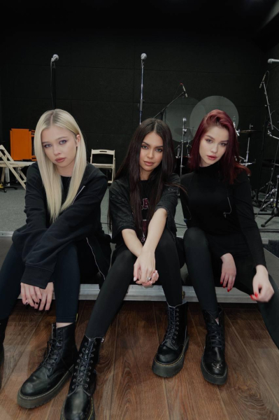 &laquo;Люди не понимали, что происходит&raquo;: SEREBRO о сходстве c прежними составами, которое бесит старых фанатов группы