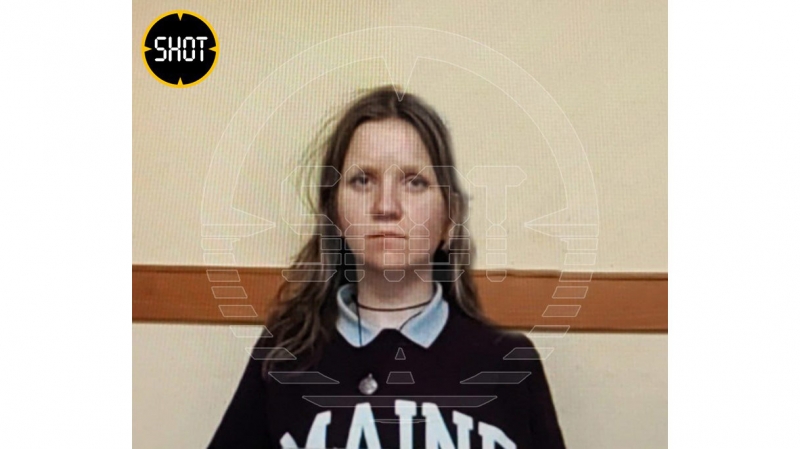 "Можно я попозже расскажу": Что понятно о главной подозреваемой во взрыве в петербургском Street food bar