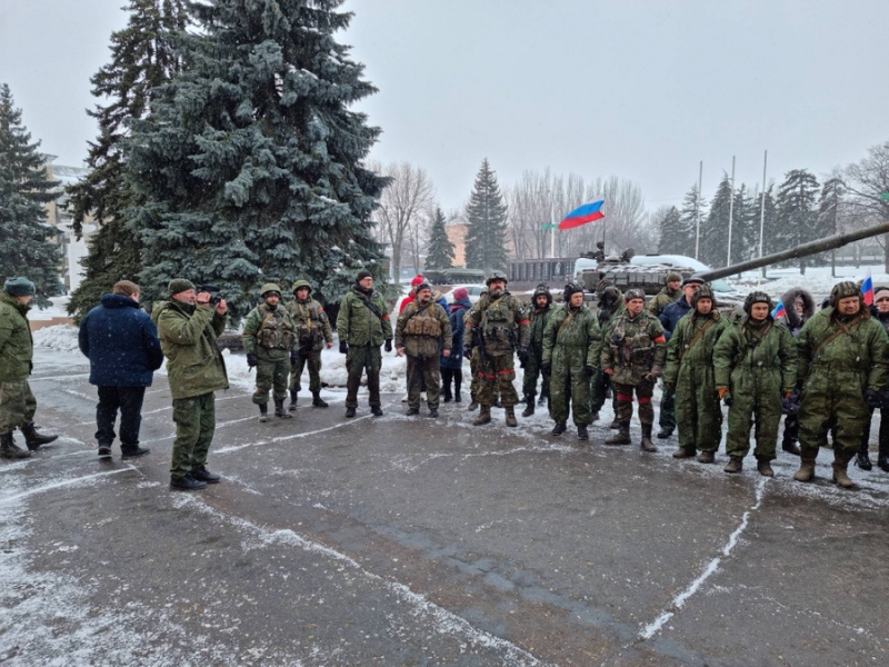 "Мы будем перемалывать эти ЛГБТ-силы и далее": В ЛНР вручили 1-ые "Звёзды Героев" республики