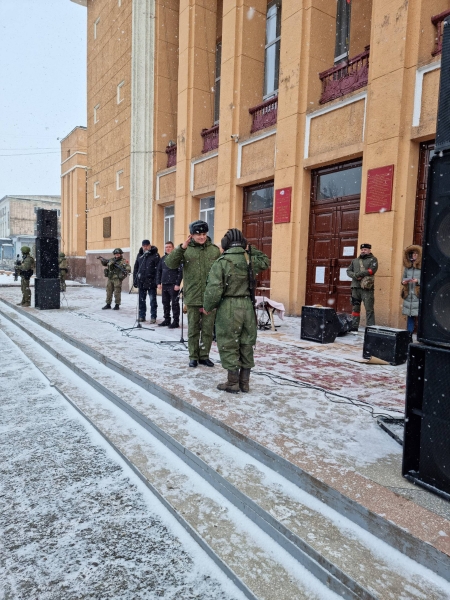 "Мы будем перемалывать эти ЛГБТ-силы и далее": В ЛНР вручили 1-ые "Звёзды Героев" республики