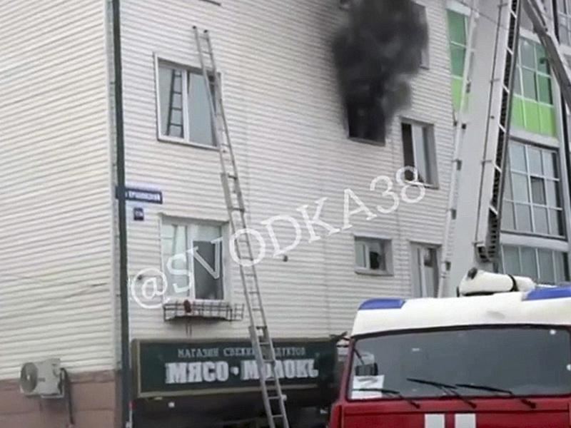 На пожаре в микрорайоне Ершовский в Иркутске спасли 6 детей
