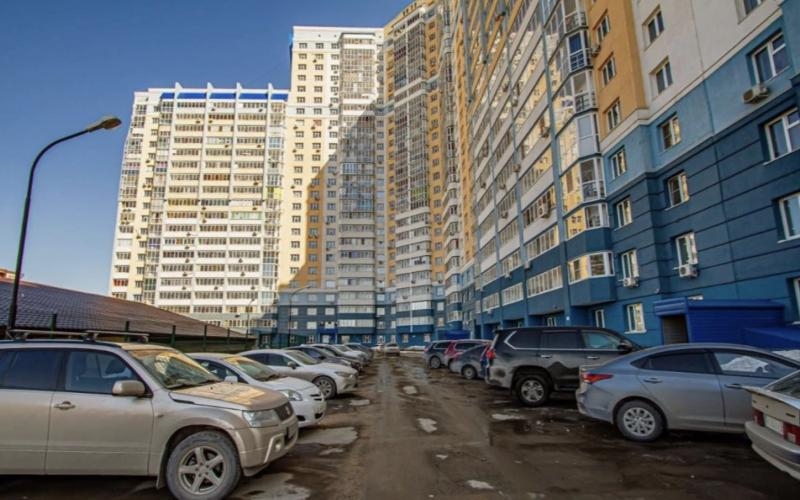 На улице Военной в Новосибирске нашли тело женщины