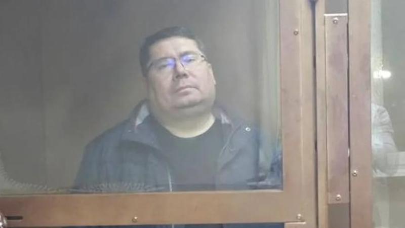 Начальника департамента управления бизнес-блоком РЖД Сергея Галкина арестовали по подозрению в получении взятки в 3 млн рублей за согласование планов перевозок. Следствие также проверяет его на совершение аналогичных преступлений, а ранее были задержаны и содержатся под стражей бизнесмены, передавшие взятку.