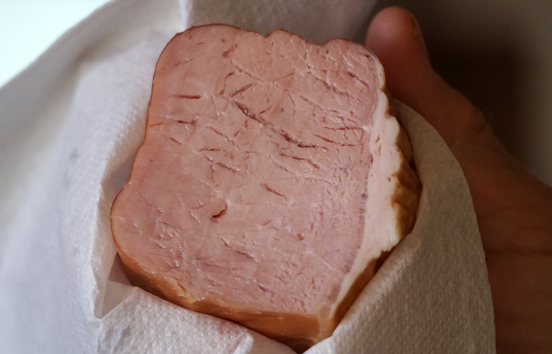 Нам пишут. Продукцию &laquo;Усольского свинокомплекса&raquo; не едят даже собаки