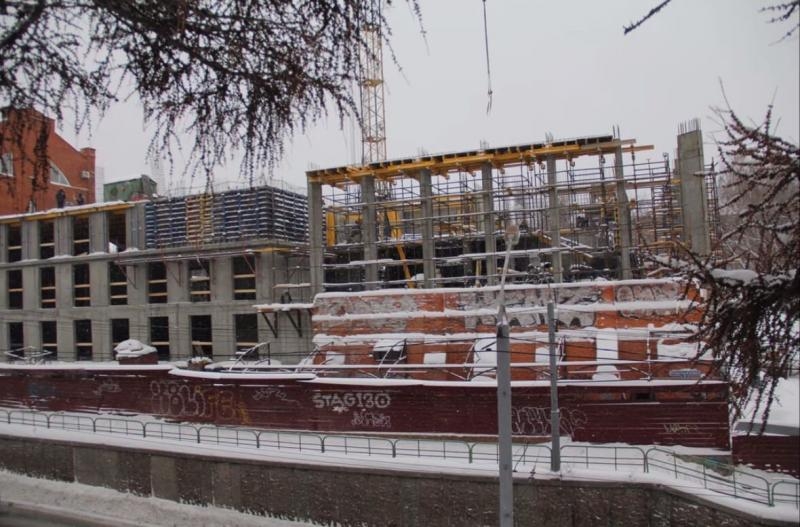 Незаконная пристройка к храму закона
