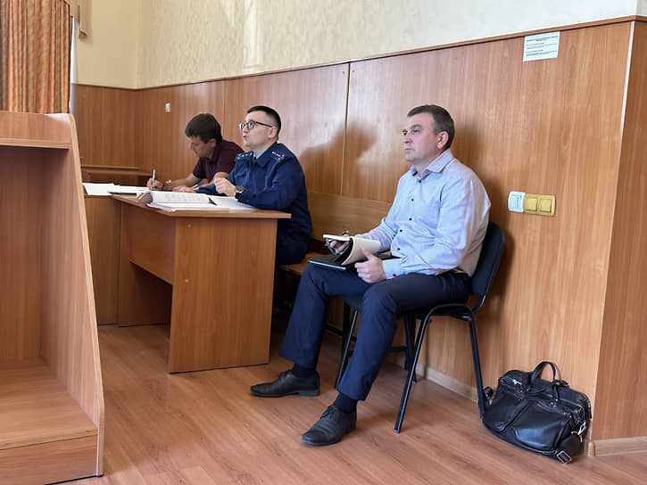 Новогодняя иллюминация выключилась в суде