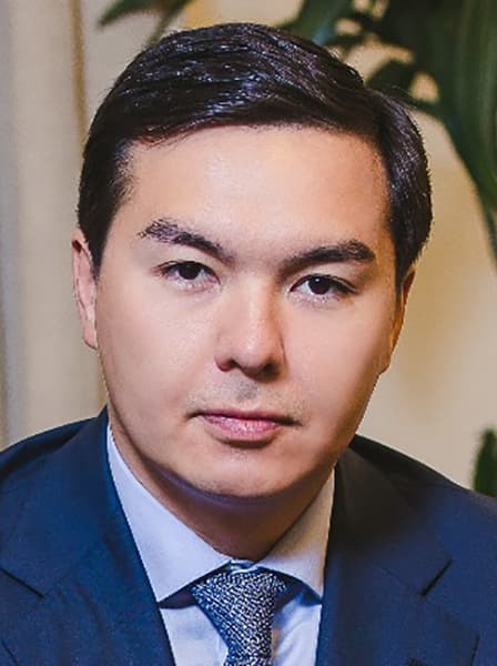 Нурали Алиев
