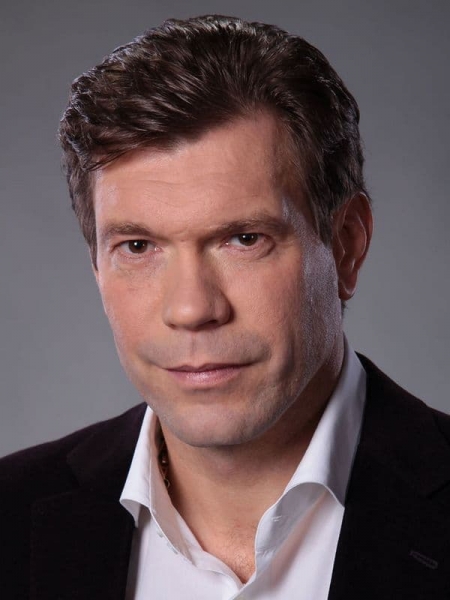 Олег Царев