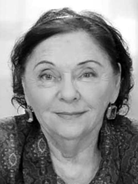 Паола Волкова