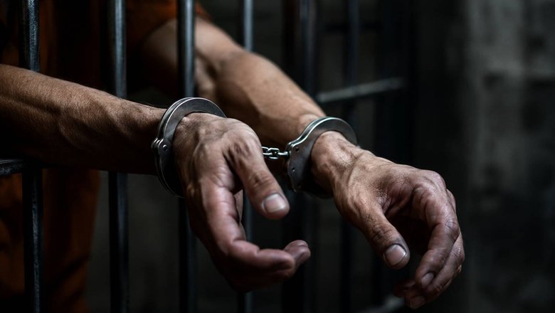 Петербуржца отправили в колонию за нападение на бригаду скорой помощи