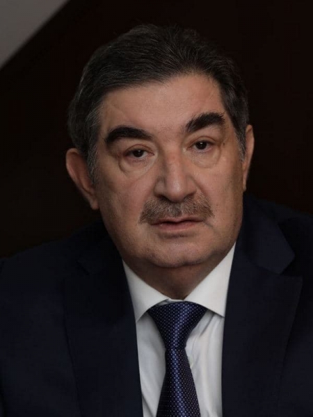 Петр Кацыв