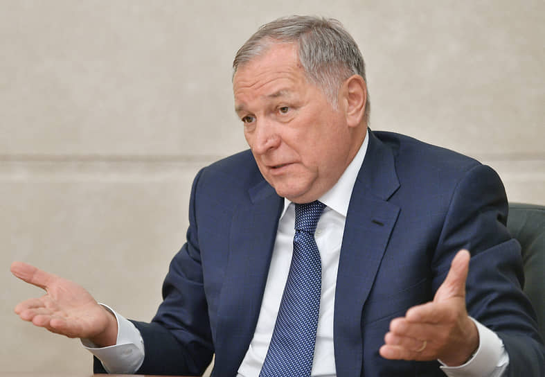 Пластский горсуд Челябинской области удовлетворил очередной антикоррупционный иск Генпрокуратуры к Константину Струкову, изъяв имущество на общую сумму 4,9 млрд рублей. Активы принадлежали его дочерям и близким родственникам. Общая сумма изъятых активов превышает 220 млрд рублей.
