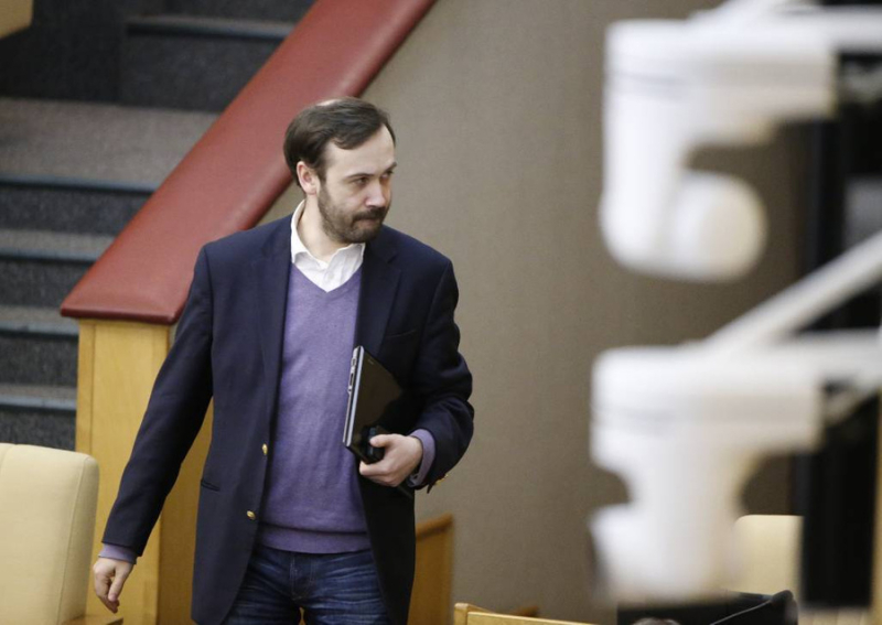 Почему бывший депутат Государственной Думы Пономарёв грезит расстреливать граждан России