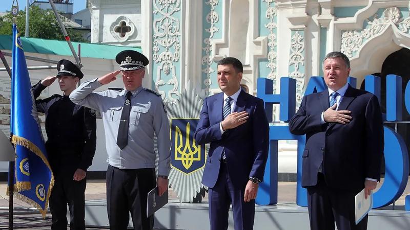 Политические изгои: Для чего Россия завела уголовное дело на Зеленского и ещё раз объявила в розыск Авакова