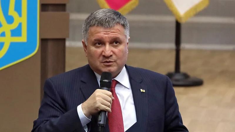 Политические изгои: Для чего Россия завела уголовное дело на Зеленского и ещё раз объявила в розыск Авакова