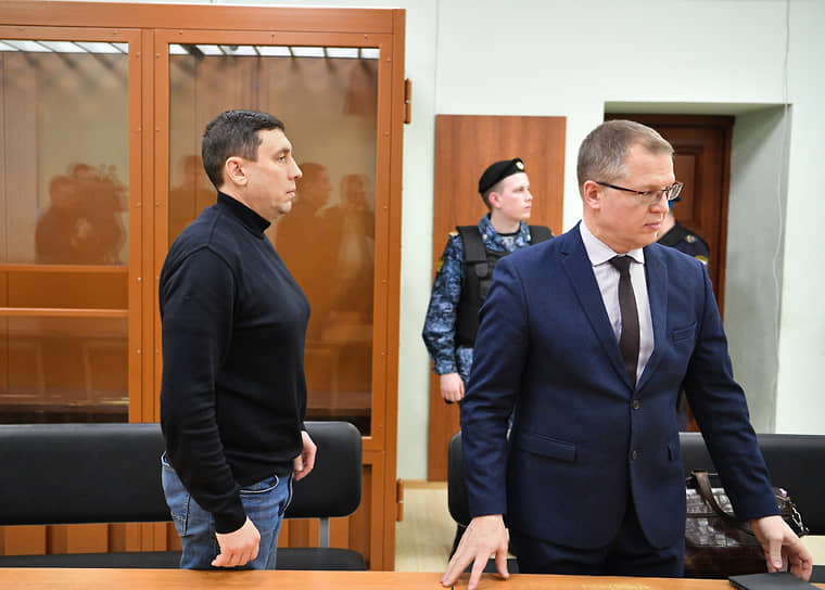 Полковнику дали срок и оставили награды