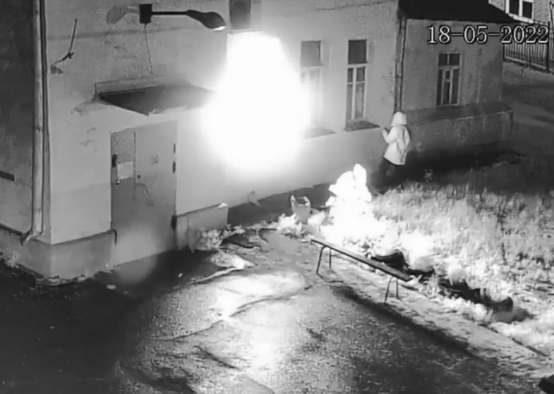 Пожар по заказу: Как украинские спецподразделения оплачивают поджоги военных комиссариатов в Российской Федерации