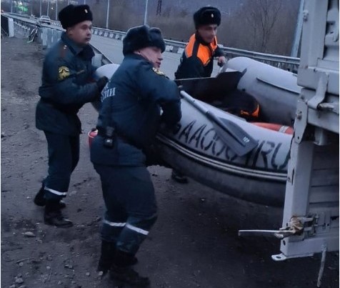 Рафт с шестью экстремалами опрокинулся на Камчатке
