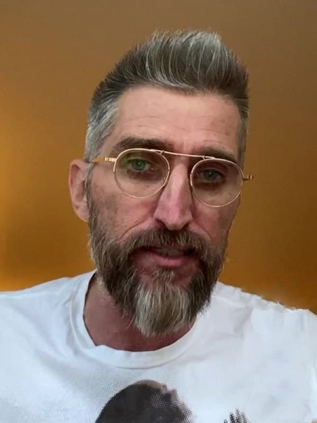 Слава Шарк