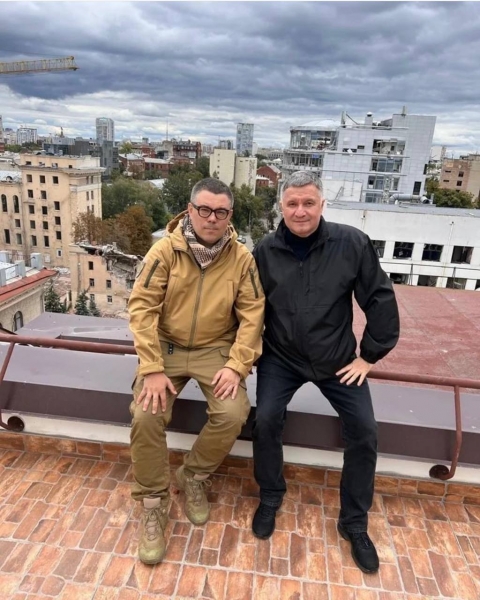 Бойцам на башмаки: Для чего бывший руководитель МВД Украины Аваков продаёт люксовое вино из собственной коллекции
