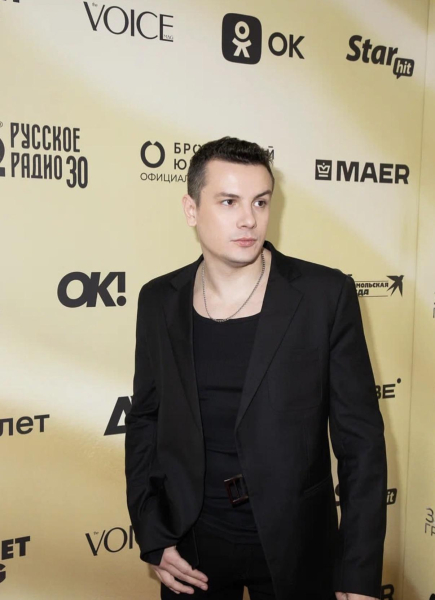 Солист NЮ Юра Николаенко закрутил роман с певицей Катей Чепик&nbsp;&mdash; первые фото пары