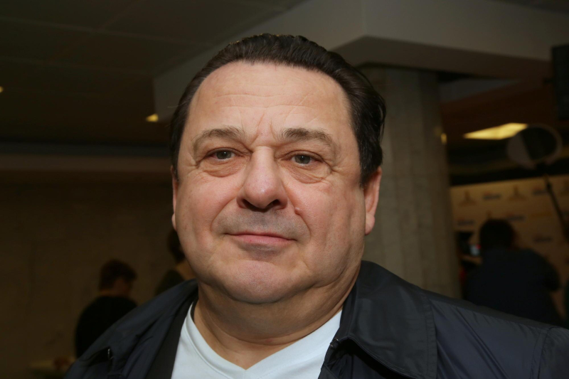 «У меня не было другого выбора»: 70-летний Игорь Саруханов в последний момент решился на рискованную операцию, чтобы не ослепнуть