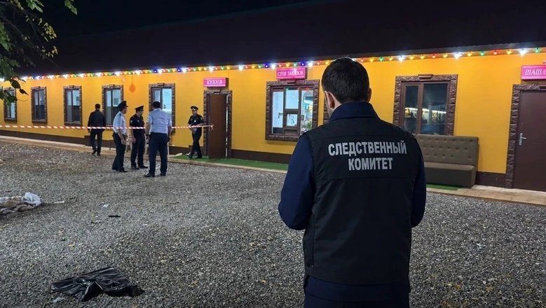 В Дагестане мужчина расстрелял бывшую жену и её дочь в ресторане