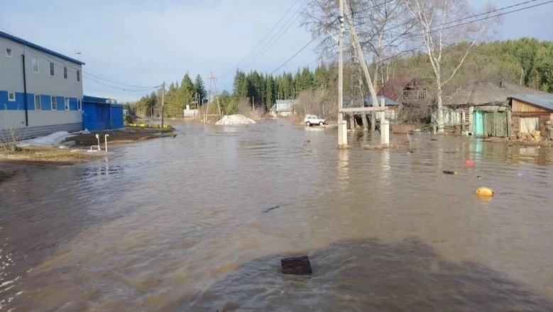 В двух посёлках Якутии объявили эвакуацию из-за подъёма воды в реке Лена