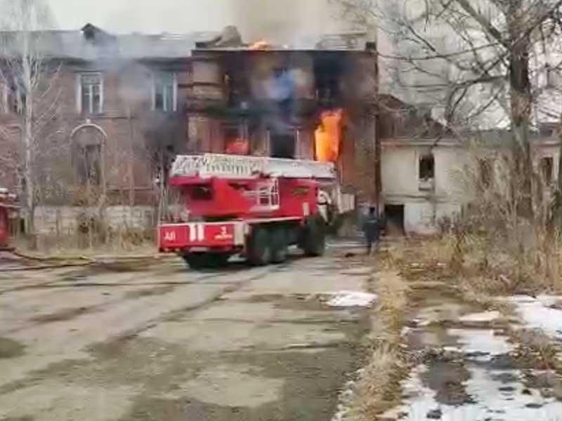 В Иркутске горели казармы ИВВАИУ
