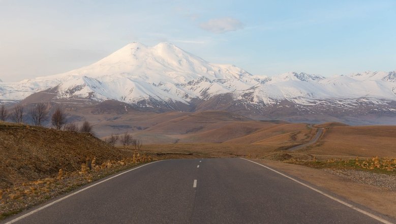 В Кабардино-Балкарии спасают застрявших на Эльбрусе туристов: что сообщили в МЧС