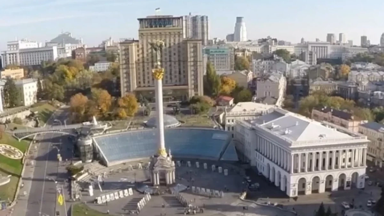В Киеве на фоне воздушной тревоги прозвучала серия взрывов