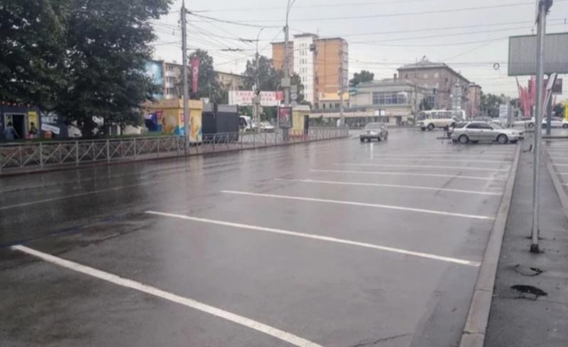 В Новосибирске бесплатная парковка на Красном проспекте станет 15-минутной