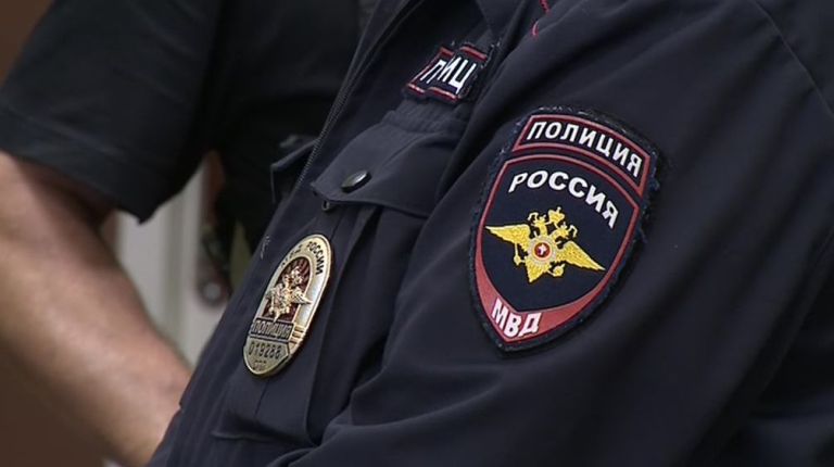 В Новосибирске под окнами дома нашли шестилетнюю девочку 
