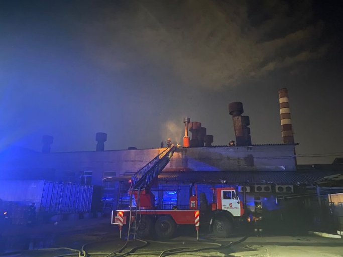 В Новосибирске произошел пожар на хлебозаводе 