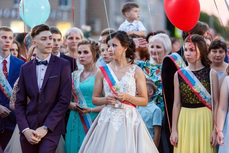В Новосибирске школьники останутся без общегородского выпускного
