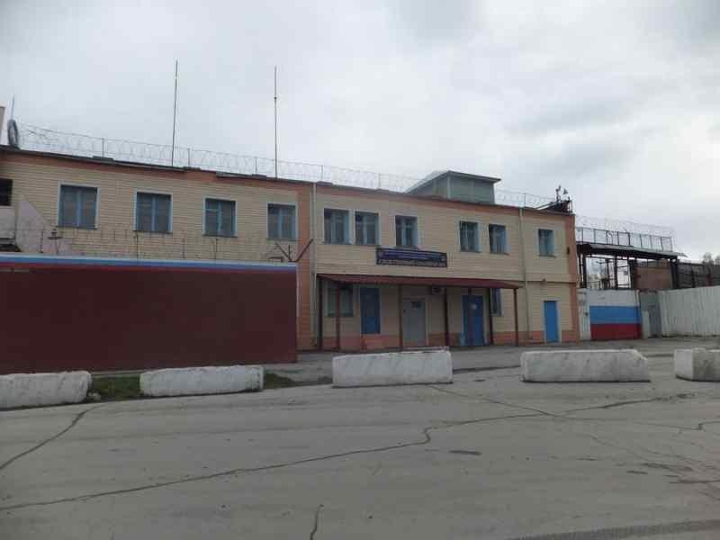 В Новосибирске сотрудник СИЗО пойдет под суд за взятку