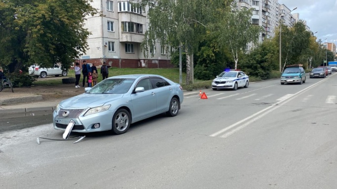 В Новосибирске &laquo;Тойота&raquo; сбила двух людей на пешеходном переходе