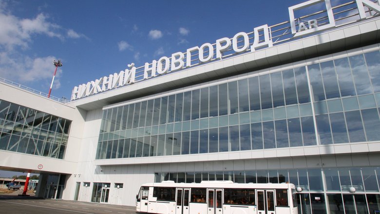 В пяти аэропортах РФ ввели ограничения