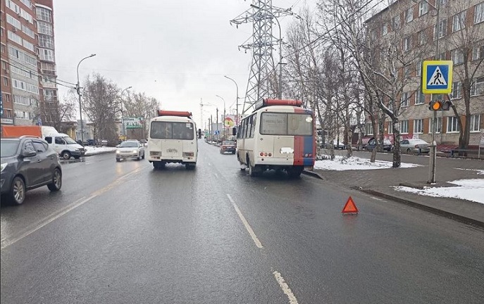 В Томске автобус наехал на пешехода на «зебре»