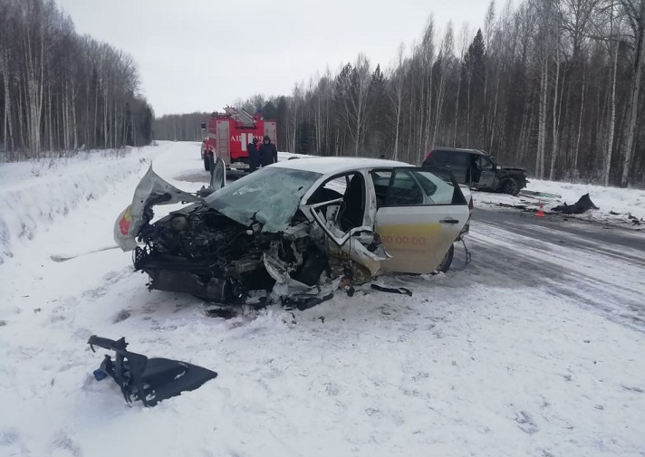 В Томской области в столкновении двух иномарок погибли женщина и мужчина