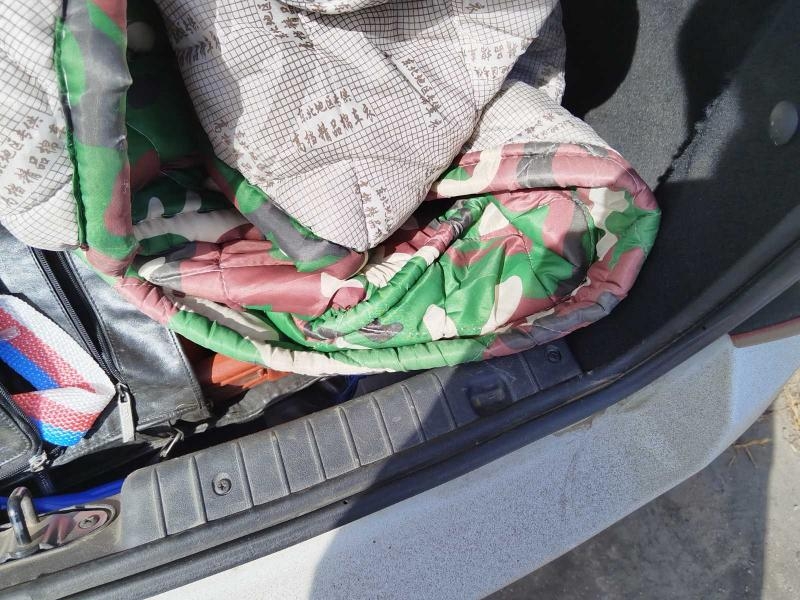 В Улан-Удэ поймали дуэт похитителей портативных автомобильных гаражей
