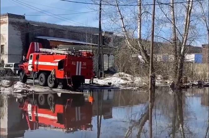 В Усть-Кут пришли талые воды и режим повышенной готовности