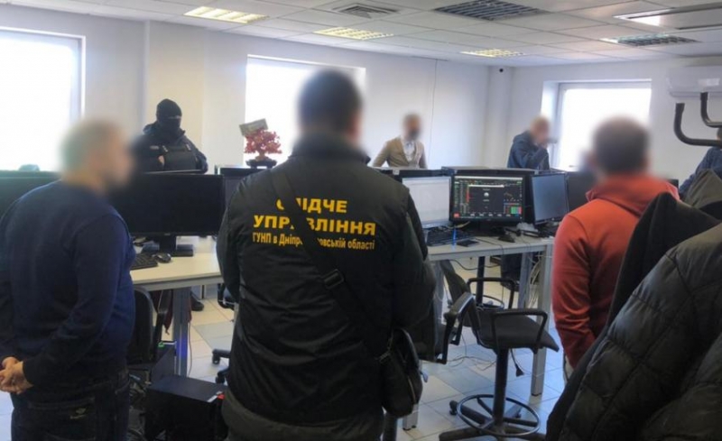 Для вас звонок из Днепра: Как устроен мир телефонных мошенников с Украины