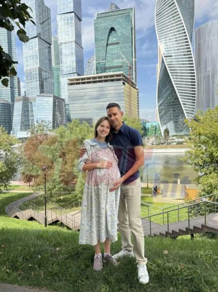 &laquo;Верим, что необычные имена помогут дочкам&raquo;: у ведущего &laquo;Живой еды&raquo; Сергея Малоземова родилась двойня