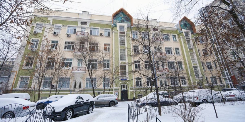 Вилла в США и дюплекс в Париже: На чём семья главы "Мослифта" зарабатывает сотни миллионов