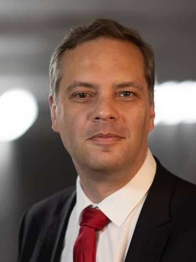 Владимир Милов