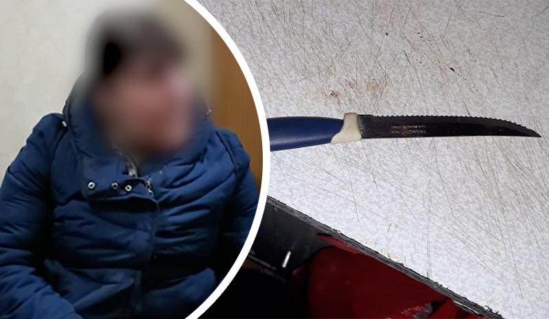В&nbsp;Ачинске осудят женщину, пытавшуюся ограбить пенсионерку с&nbsp;духами и&nbsp;ножом. Видео
